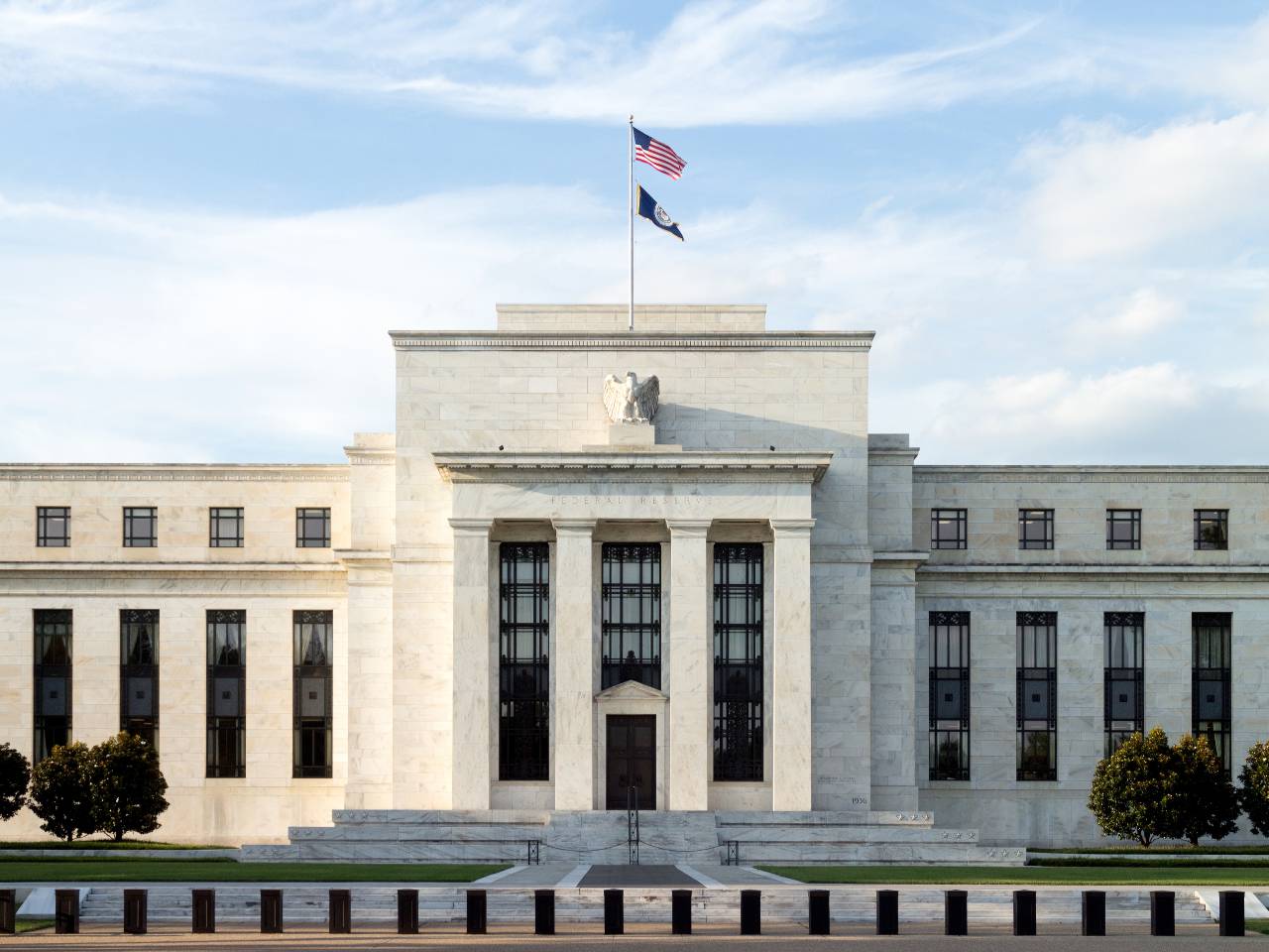 Hero image for Factors Driving the UK Interest Rates—Outlook Explained 